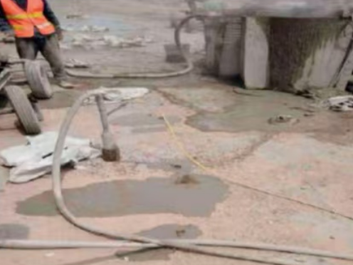 桓台水泥混凝土路面板底注浆技术 路面脱空注浆整治方案